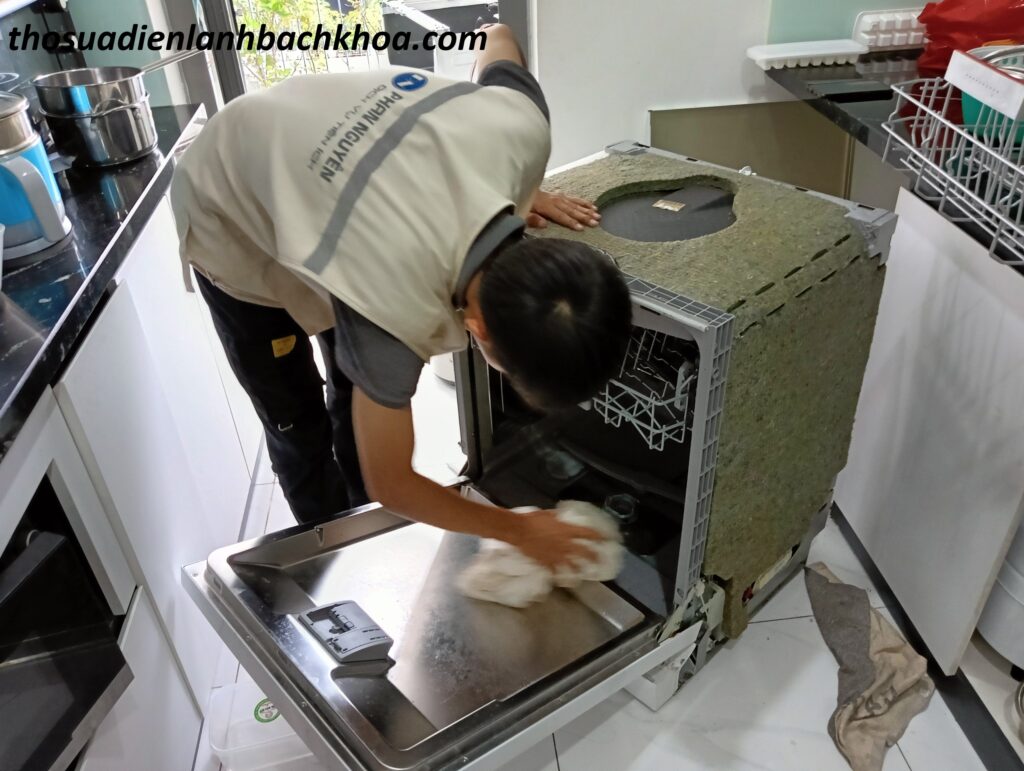 bảo dưỡng sửa điện lạnh quận 4 tại nhà