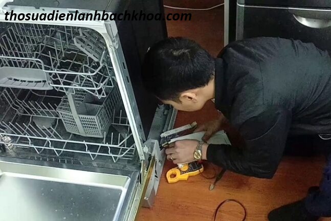 sửa điện lạnh quận 4 giá rẻ