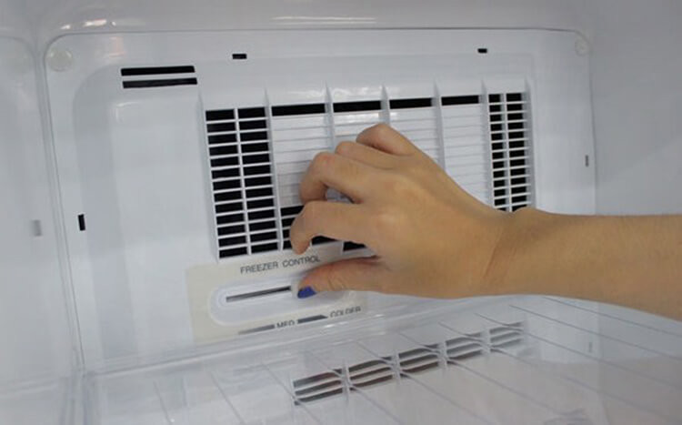 sửa tủ lạnh không đông đá