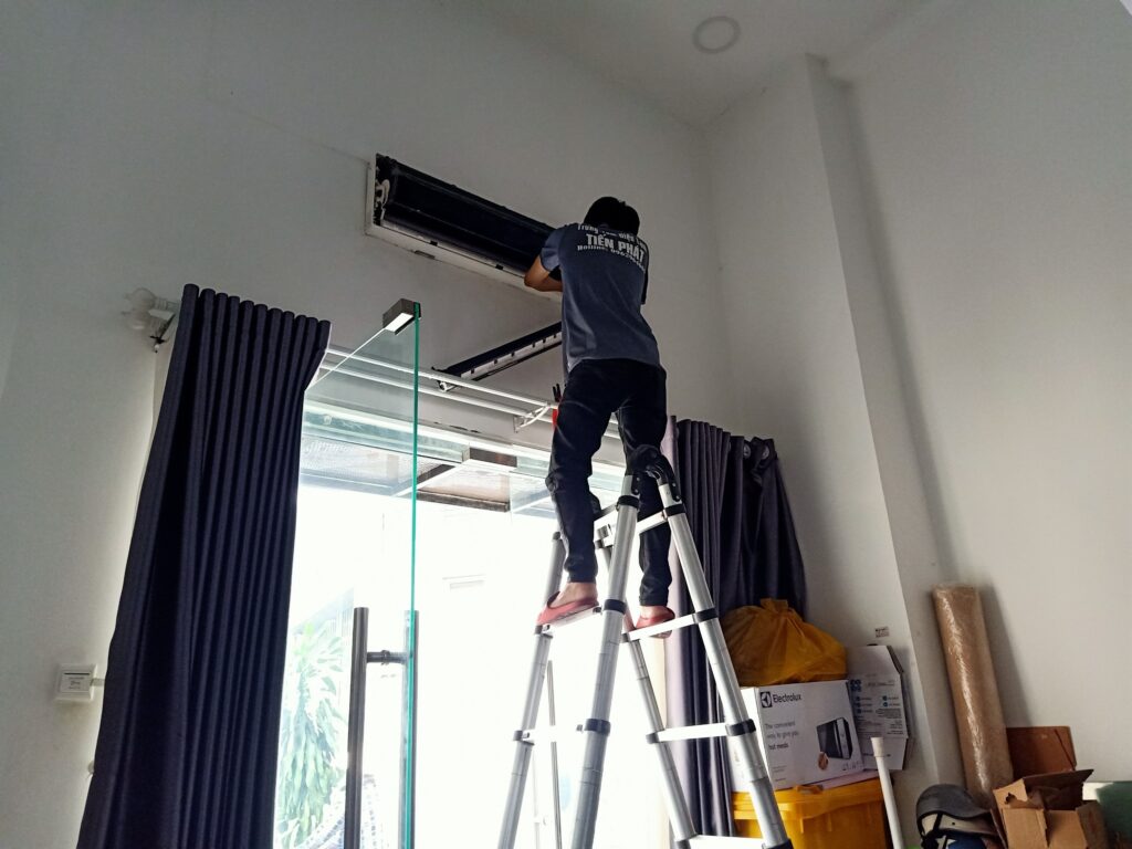 đánh giá thợ sửa điện lạnh uy tín