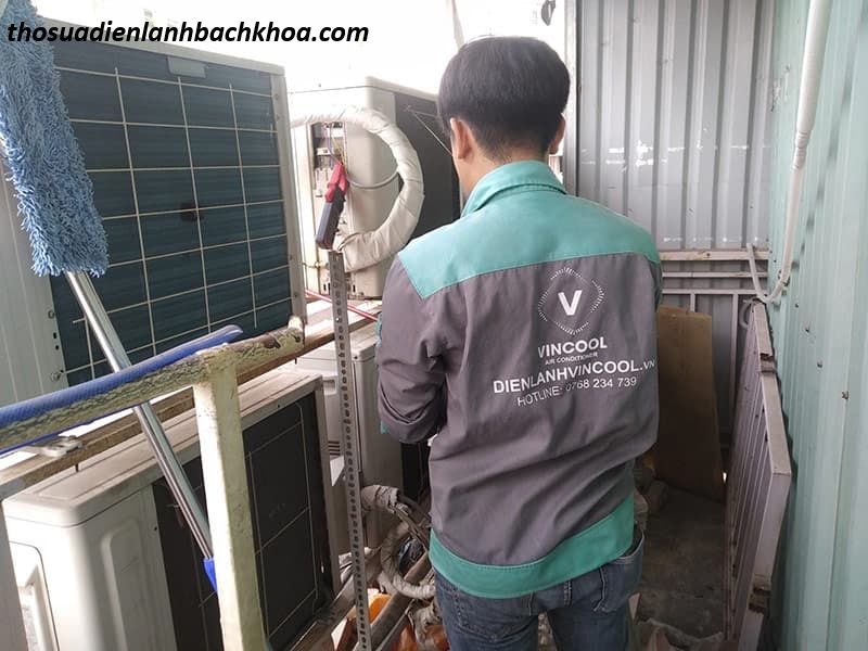 thợ sửa máy lạnh quận 4 chuyên nghiệp