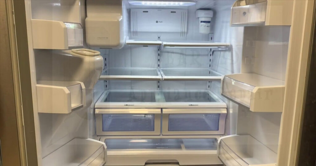 tủ lạnh bị đọng nước ngăn mát