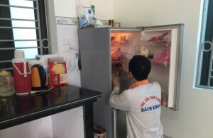 tham khảo giá sửa tủ lạnh tại Mê Linh