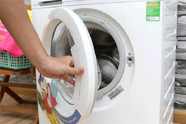 cách khắc phục tình trạng máy giặt không mở được cửa