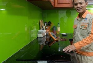 thợ sửa bếp từ phú xuyên 247