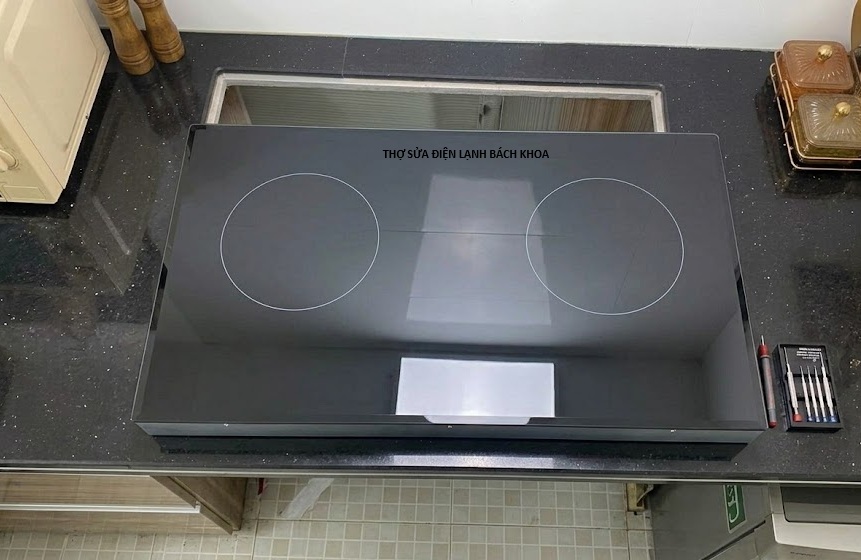 thay mặt kính bếp từ chi phí giá rẻ