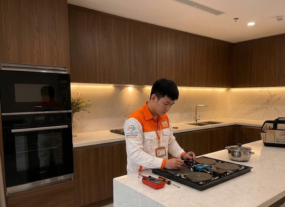 hướng dẫn kiểm tra lỗi bếp từ bị chập chờn đúng cách