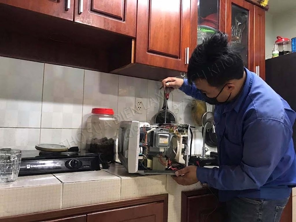 thợ sửa lò nướng quận Hai Bà Trưng phục vụ 24/7 tận nơi