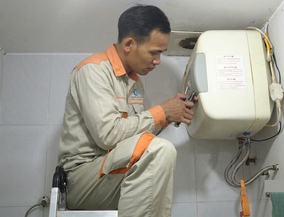 công việc của thợ sửa điện lạnh